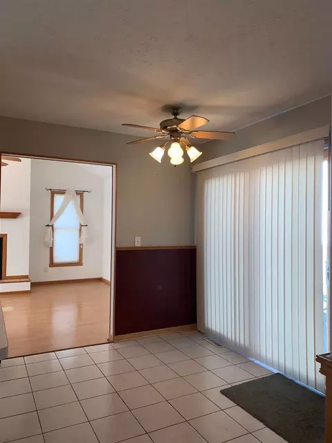 270 N 5th St, Capron, IL 61012 photo 7