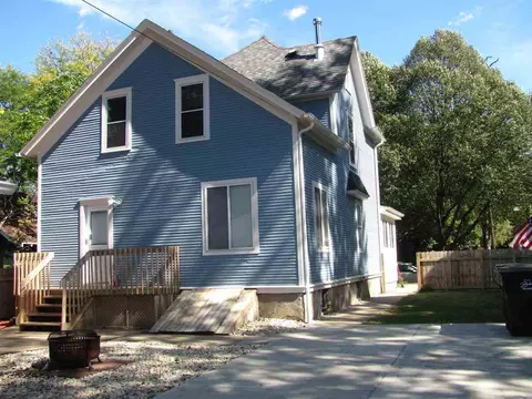 852 10th St, Beloit, WI 53511 photo 2