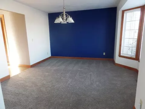 706 Charlemont, Roscoe, IL 61073 photo 3