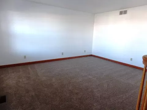 706 Charlemont, Roscoe, IL 61073 photo 2