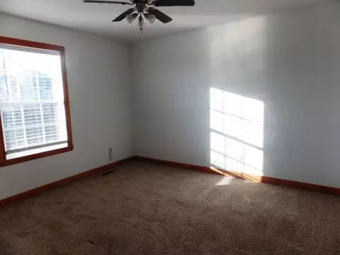 706 Charlemont, Roscoe, IL 61073 photo 17