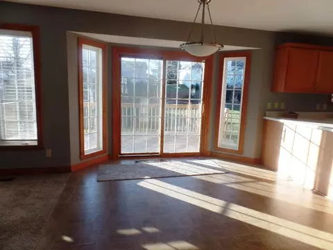 706 Charlemont, Roscoe, IL 61073 photo 6