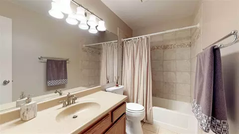 1875 College Green Dr, Elgin, IL 60123 photo 19