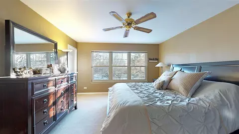1875 College Green Dr, Elgin, IL 60123 photo 14