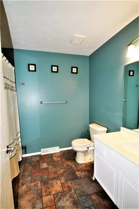 9792 Redfield, Roscoe, IL 61073 photo 15
