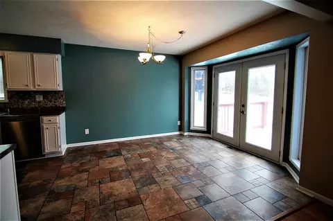 9792 Redfield, Roscoe, IL 61073 photo 6