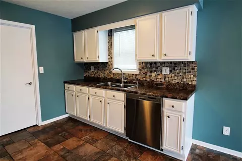 9792 Redfield, Roscoe, IL 61073 photo 5