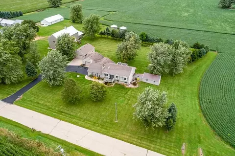 8634 Coon Trail Rd, Capron, IL 61012 photo 1