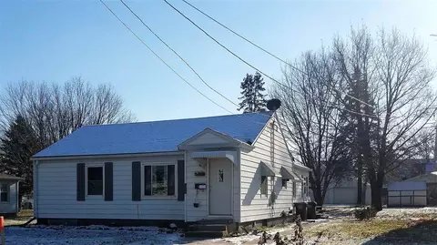 403 E King St, Polo, IL 61064 photo 3