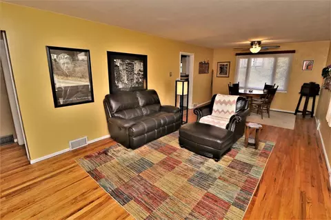 2 Thrush Cir, Rockford, IL 61107 photo 3