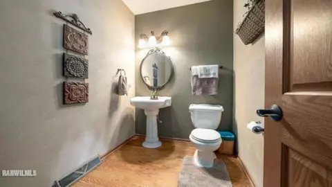 1609 N Thistle Dr, Freeport, IL 61032 photo 20