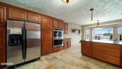 1609 N Thistle Dr, Freeport, IL 61032 photo 11