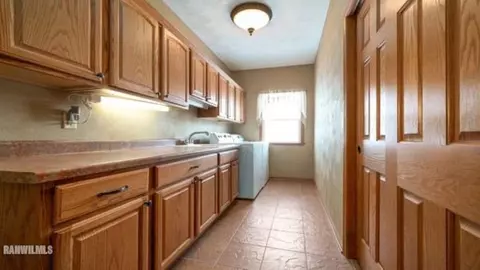 1609 N Thistle Dr, Freeport, IL 61032 photo 26
