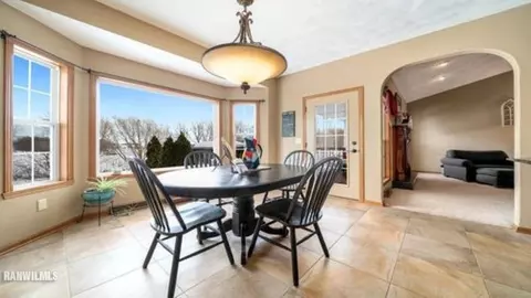 1609 N Thistle Dr, Freeport, IL 61032 photo 14