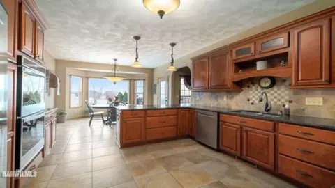 1609 N Thistle Dr, Freeport, IL 61032 photo 10