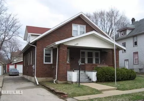 1133 S Maple Ave, Freeport, IL 61032 photo 2