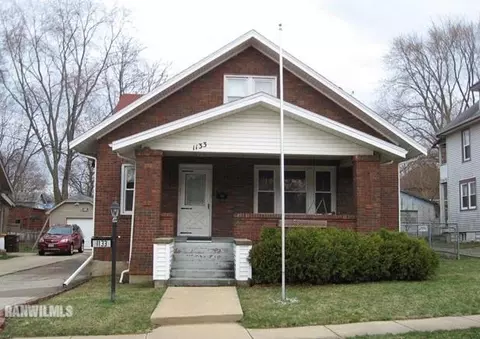 1133 S Maple Ave, Freeport, IL 61032 photo 1