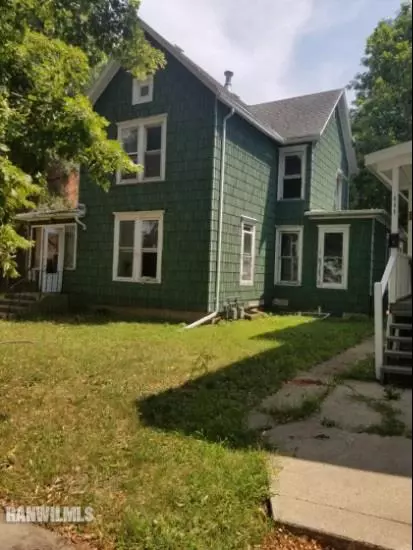 115 E Washington, Freeport, IL 61032 photo 2