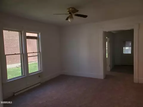 115 E Washington, Freeport, IL 61032 photo 9