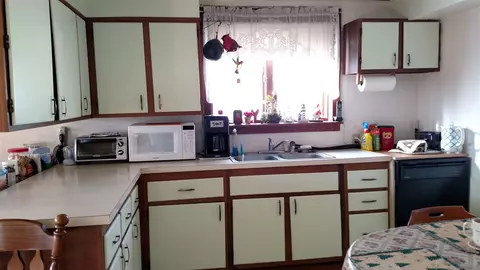 6164 E Flagg Rd, Ashton, IL 61006 photo 4