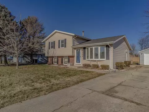 504 26th St, Sterling, IL 61081 photo 1