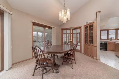 12075 N Ledges Dr, Roscoe, IL 61073 photo 6