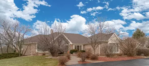 12075 N Ledges Dr, Roscoe, IL 61073 photo 2