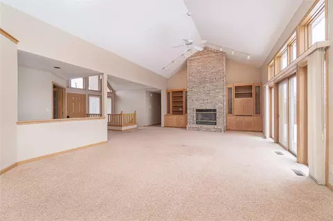12075 N Ledges Dr, Roscoe, IL 61073 photo 5