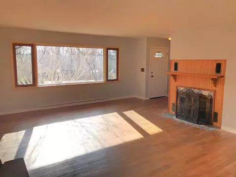 12461 Chuckanut Dr, Roscoe, IL 61073 photo 4