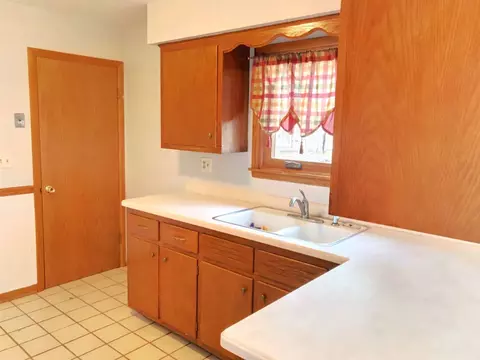 12461 Chuckanut Dr, Roscoe, IL 61073 photo 8
