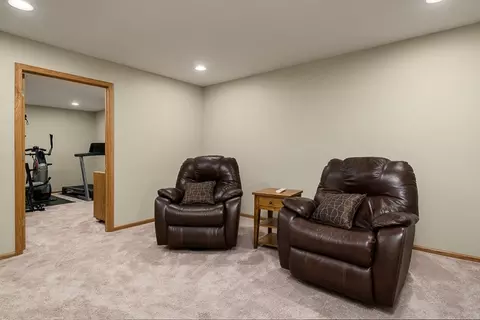 5933 Cartwright Ct, Roscoe, IL 61073 photo 19
