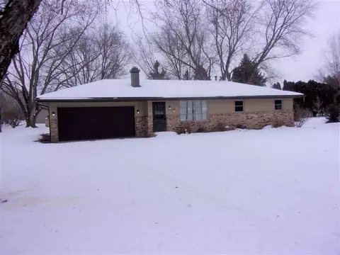 12168 Bend River Rd, Roscoe, IL 61073 photo 1