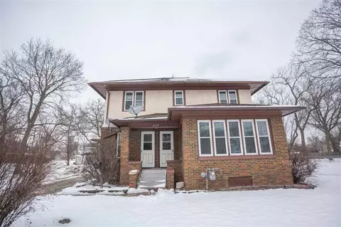 207 E Main, Rockton, IL 61072 photo 1