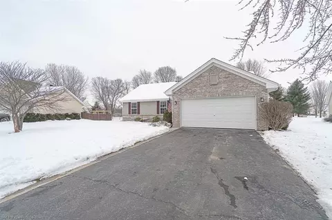 11209 Downing Ln, Roscoe, IL 61073 photo 2