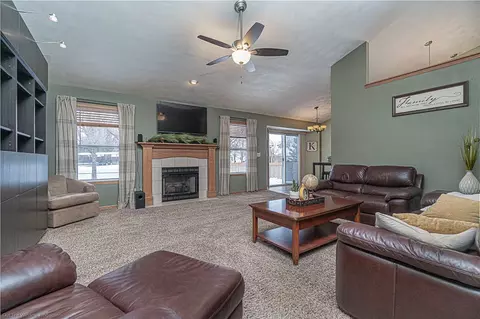 11209 Downing Ln, Roscoe, IL 61073 photo 3