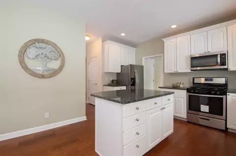8236 Killarney Aire Rd, Roscoe, IL 61073 photo 10