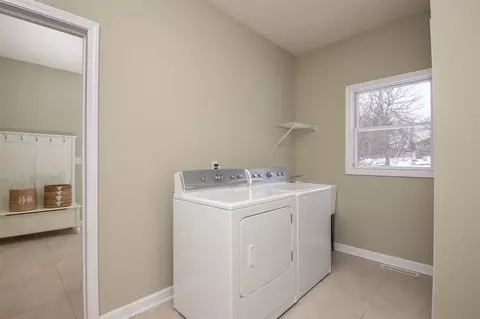 8236 Killarney Aire Rd, Roscoe, IL 61073 photo 15