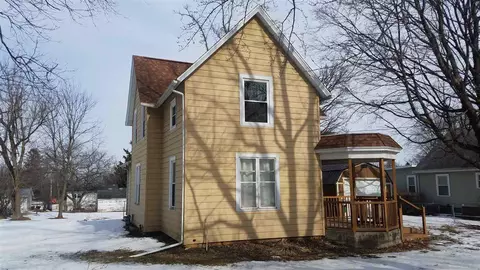 306 W 4th St, Leaf River, IL 61047 photo 3