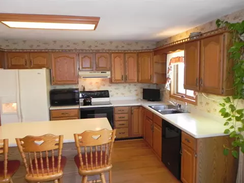 98 Newport Rd, Lake Summerset, IL 61019 photo 7