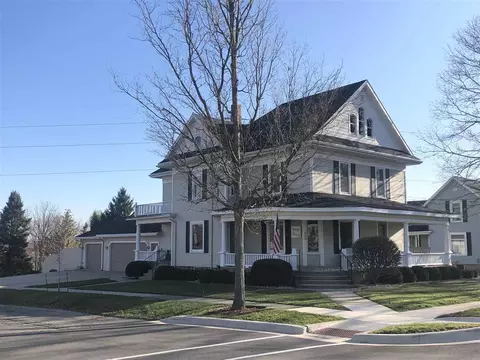 302 E 4th St, Pecatonica, IL 61063 photo 1