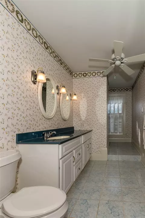 302 E 4th St, Pecatonica, IL 61063 photo 18