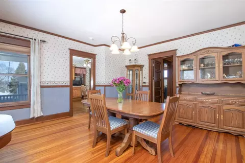 302 E 4th St, Pecatonica, IL 61063 photo 9