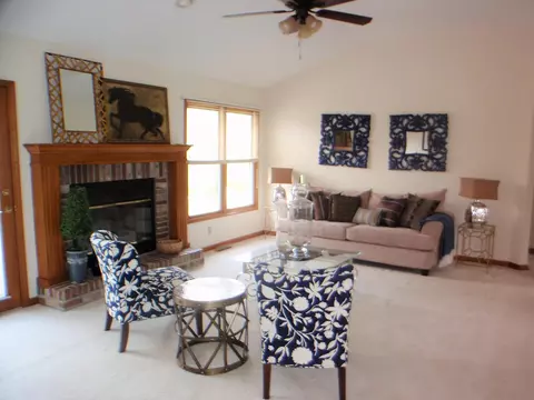 7530 Joy Ln, Roscoe, IL 61073 photo 8