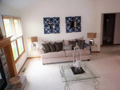 7530 Joy Ln, Roscoe, IL 61073 photo 10