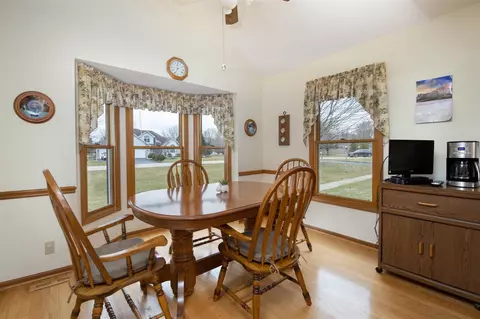 7530 Joy Ln, Roscoe, IL 61073 photo 15
