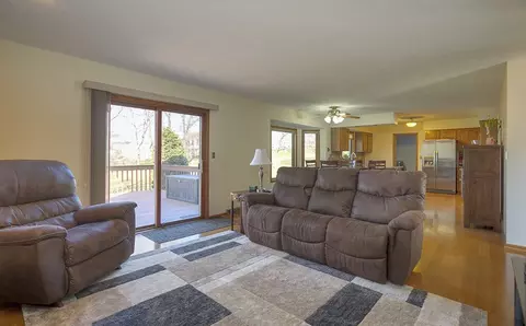 3291 Hoffman Ct, Cherry Valley, IL 61016 photo 5