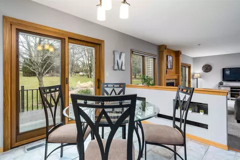 10101 Tybow Trl, Roscoe, IL 61073 photo 6
