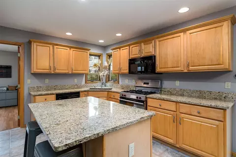 10101 Tybow Trl, Roscoe, IL 61073 photo 7