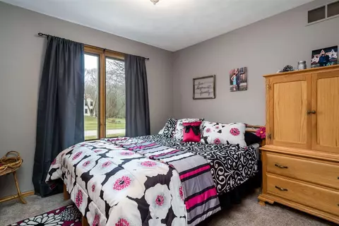 10101 Tybow Trl, Roscoe, IL 61073 photo 16