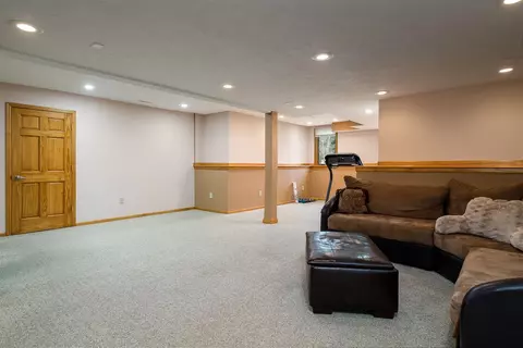 10101 Tybow Trl, Roscoe, IL 61073 photo 32